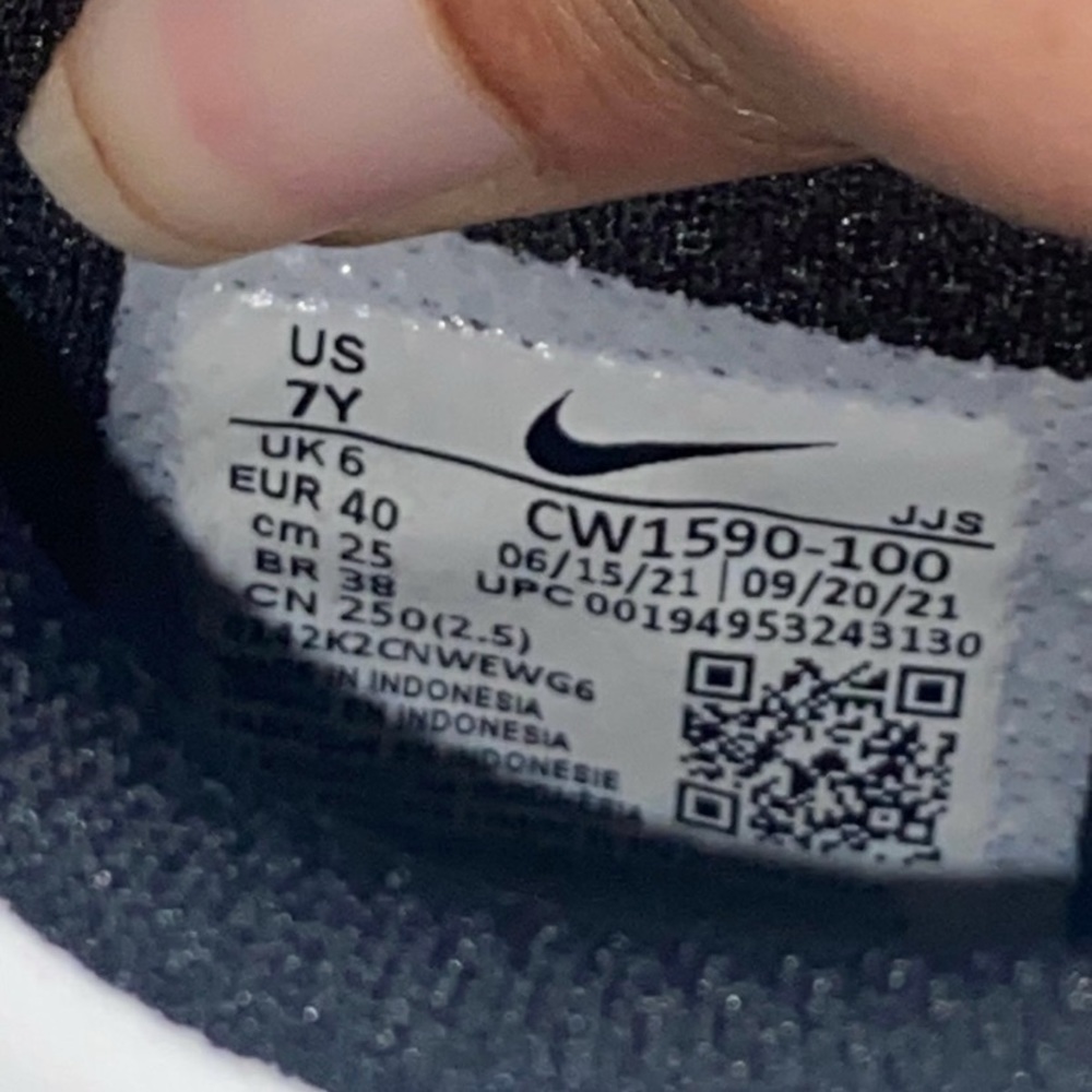 Nike Low Dunks ( Pandas) - image 2